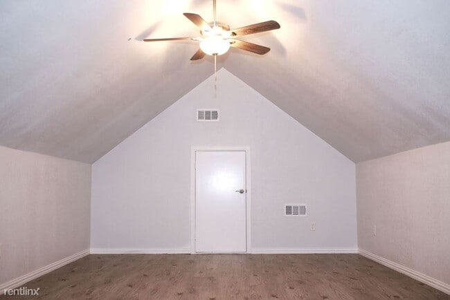 Building Photo - 3 br, 2 bath House - 7311 Farm to Market R...