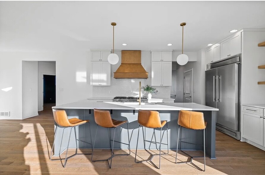 Building Photo - 5583 Beechwood Ter