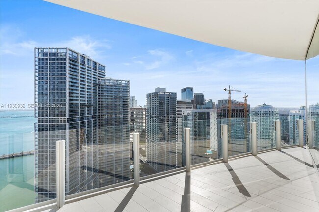 Building Photo - 300 Biscayne Blvd Way