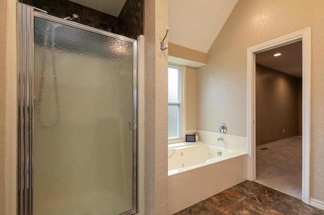 Building Photo - 5095 S Wanda Gray Ave