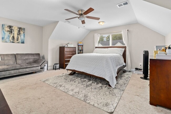 Building Photo - Spacious Ooltewah House Available