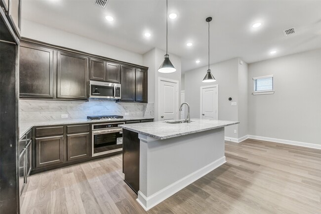 Building Photo - 3311 Full Bellied Ln