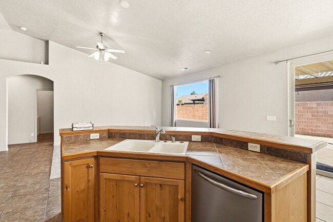 Building Photo - 2144 W 1050 N