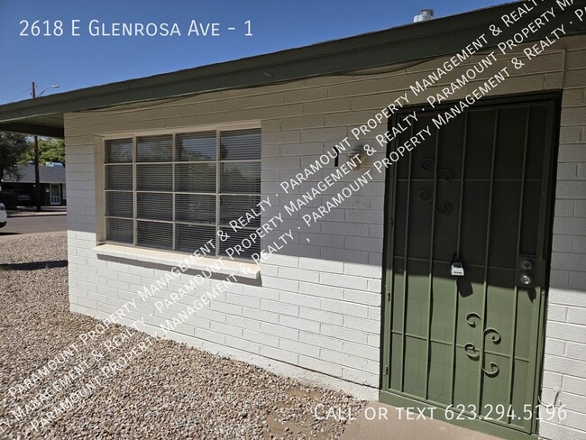 Building Photo - 2618 E Glenrosa Ave