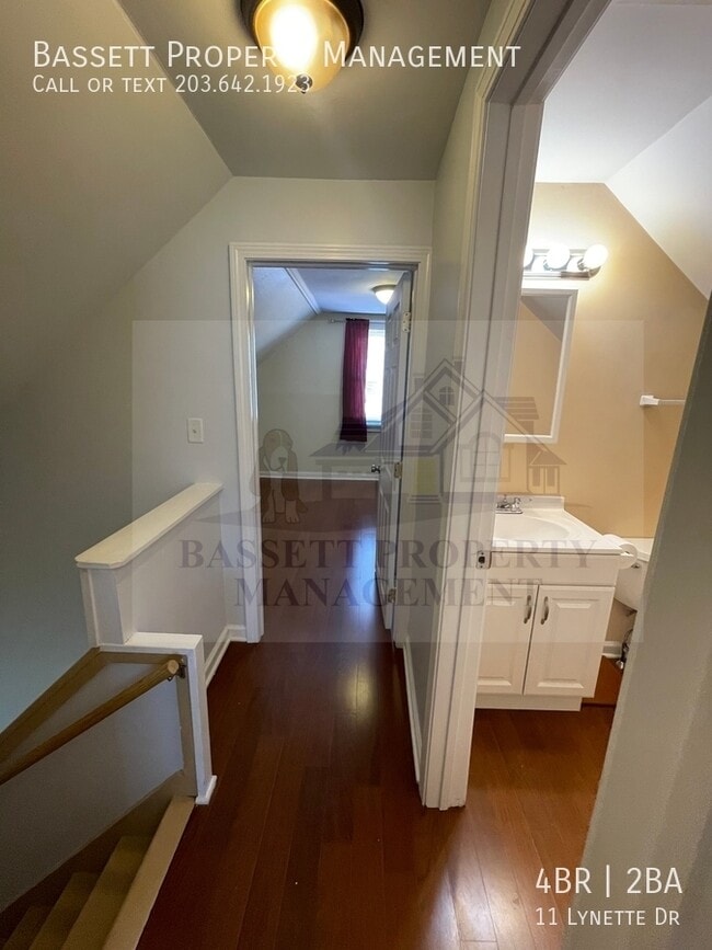 Building Photo - 11 Lynette Dr