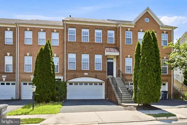 Building Photo - 24652 Siltstone Square