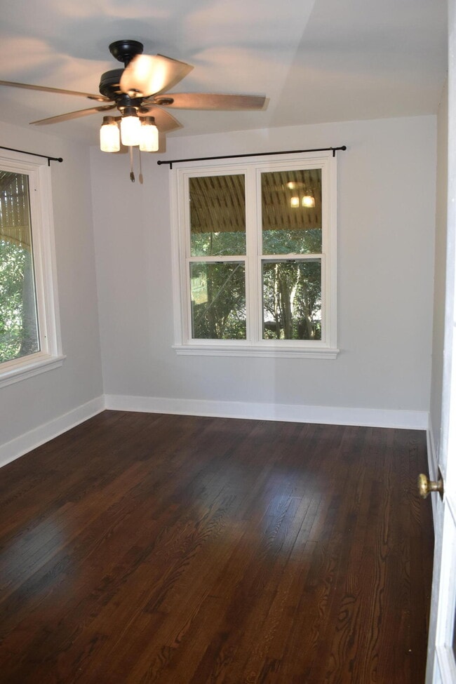 Building Photo - 804 Hickman Rd
