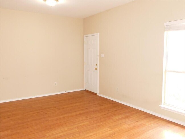 Building Photo - 6726 Windrift Way