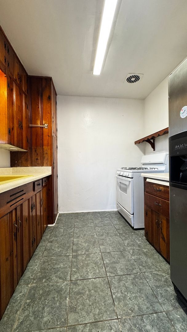 Building Photo - 4225 E Bellevue St