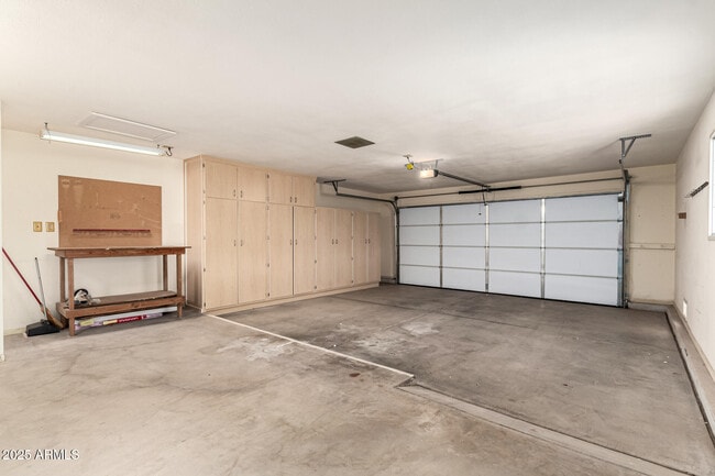 Building Photo - 12822 W Paintbrush Dr