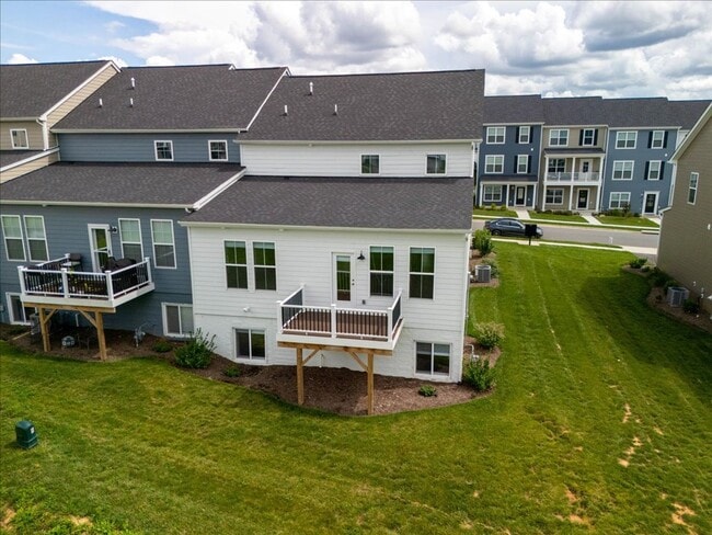 Building Photo - Spacious Home in Westhill Community - Rent...