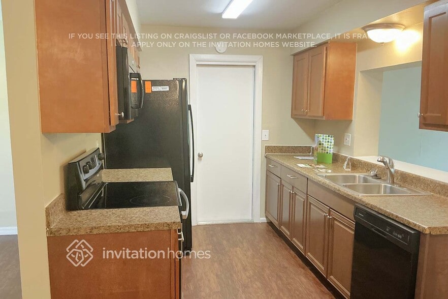 Building Photo - 5348 Colewood Pl