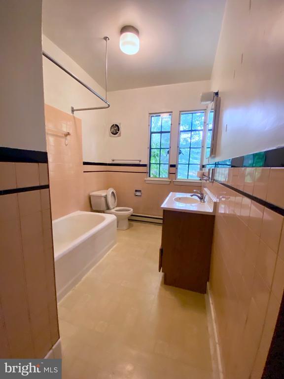 Building Photo - 102 Safe Harbor Village