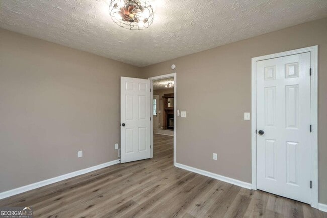 Building Photo - 3080 Meadow Trail