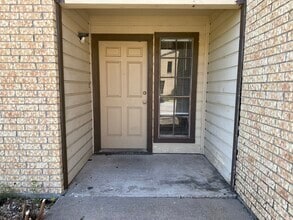 Building Photo - 6106 Wilderock Dr