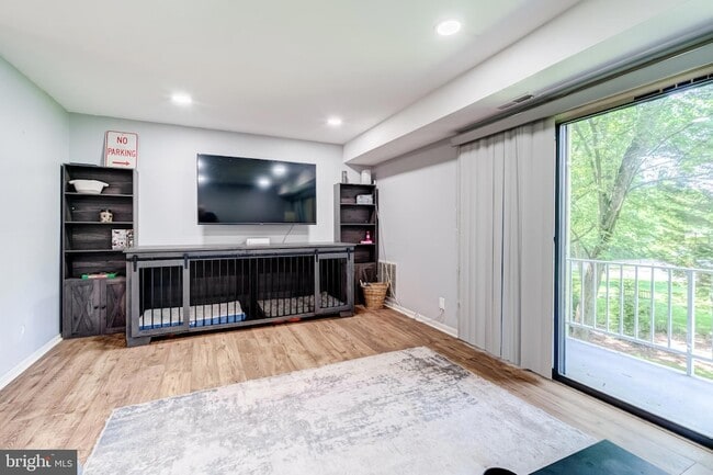 Building Photo - 6012 Westchester Dr