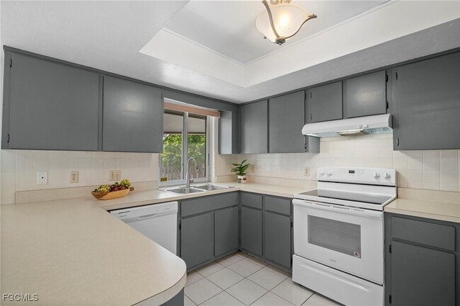 Building Photo - 9721 Deerfoot Dr