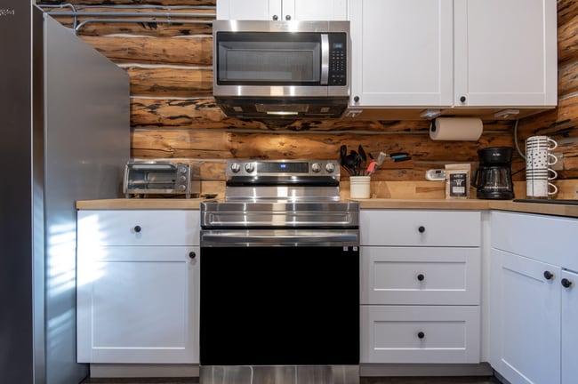 Building Photo - Charming Log Cabin and Carriage House – Do...