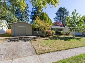 Building Photo - Beautiful 3 Bedroom Ranch Style Home in Cedar Hills with Remodeled Gourmet Kitchen!