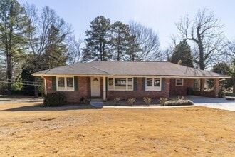 Building Photo - 2631 Lavista Rd