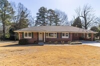 Building Photo - 2631 Lavista Rd