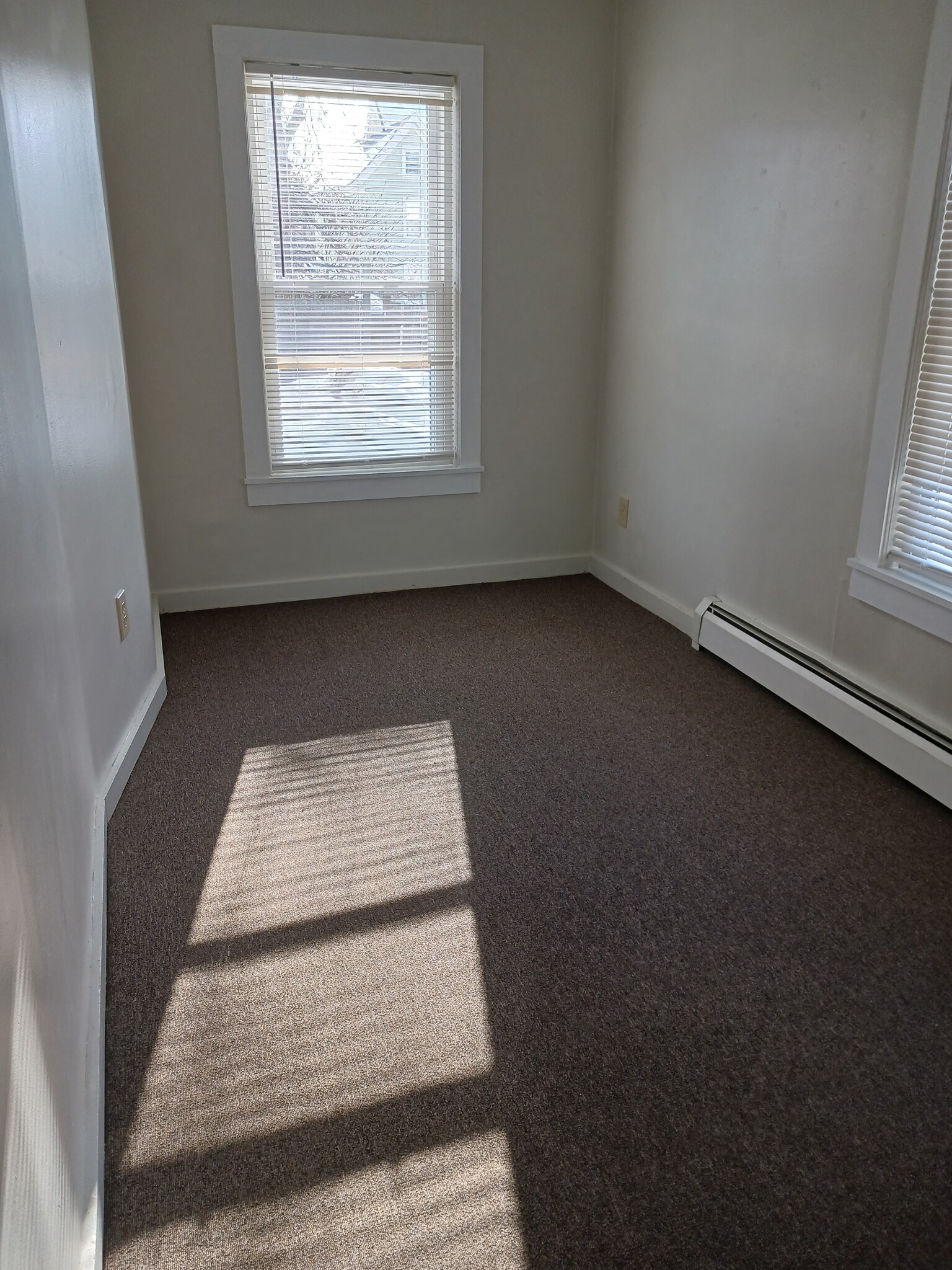 Building Photo - 83 Elkins St