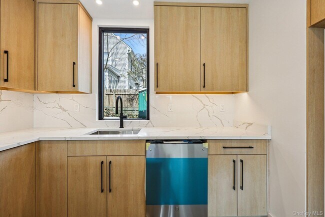 Building Photo - 325 Manville Rd