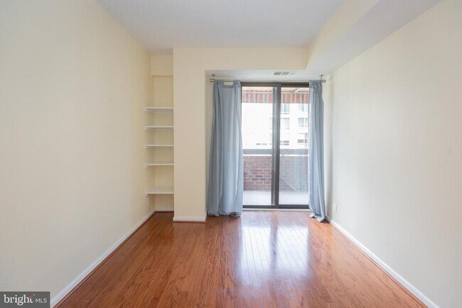 Building Photo - 1140 23rd St NW