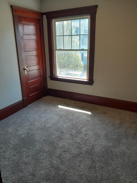 Bed 2 - 1377 W 61st St