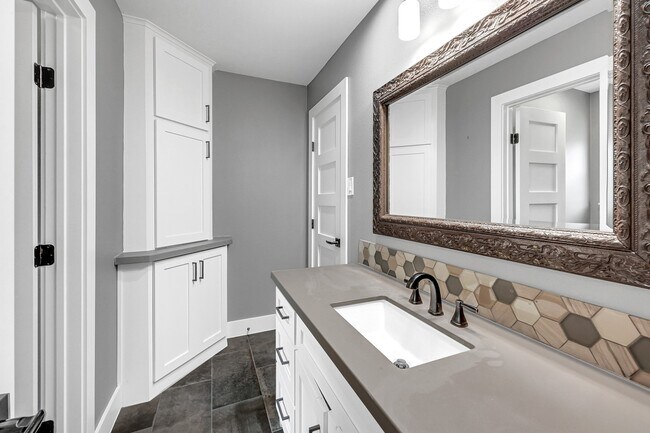 Building Photo - 4738 Whispering Falls Dr