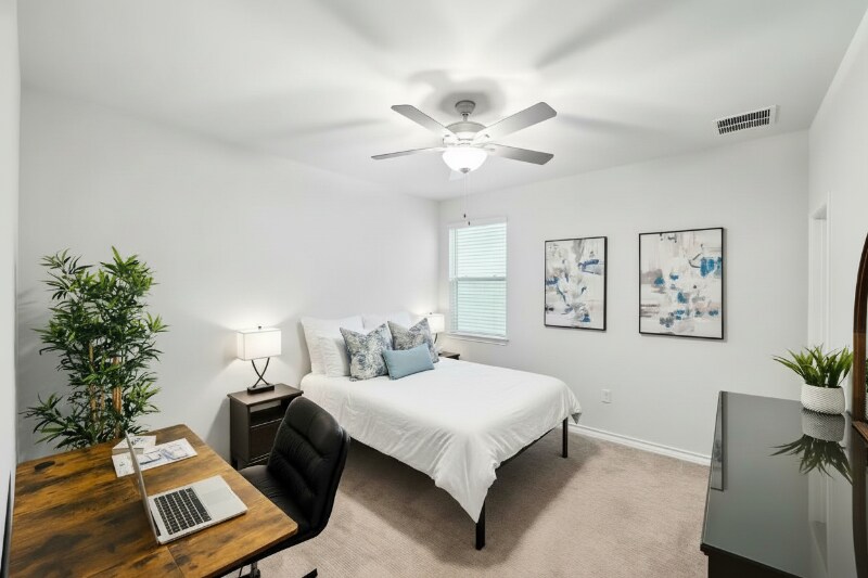 Building Photo - 4808 Plum Peach Bend