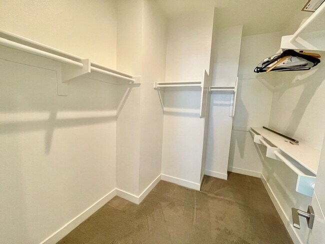 Building Photo - Spacious Newer Townhome in great Goleta Location