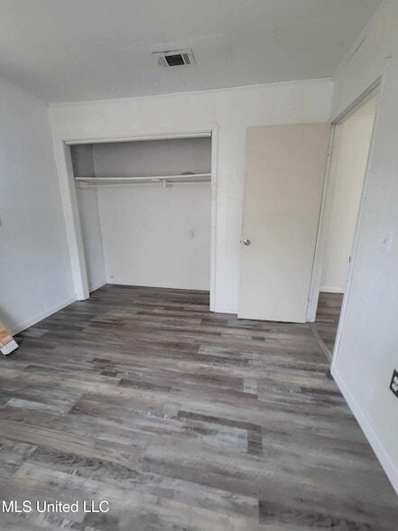 Building Photo - 630 Capital Ave