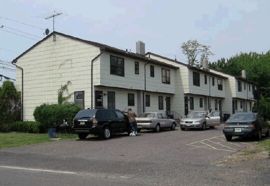 Building Photo - 789-799 Adams Ln