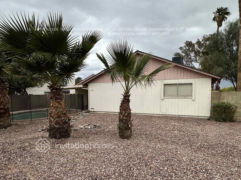 Building Photo - 2301 W Waltann Ln