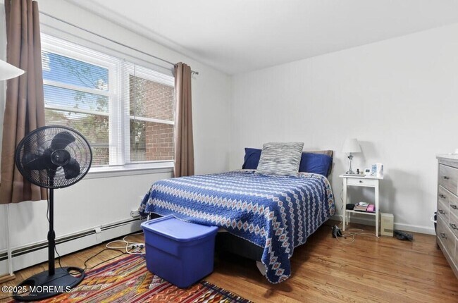 Building Photo - 468 2nd Ave