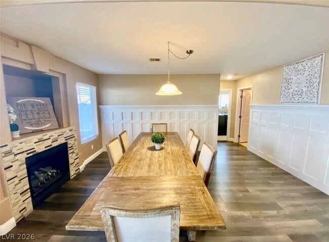 Building Photo - 7237 Tealwood St