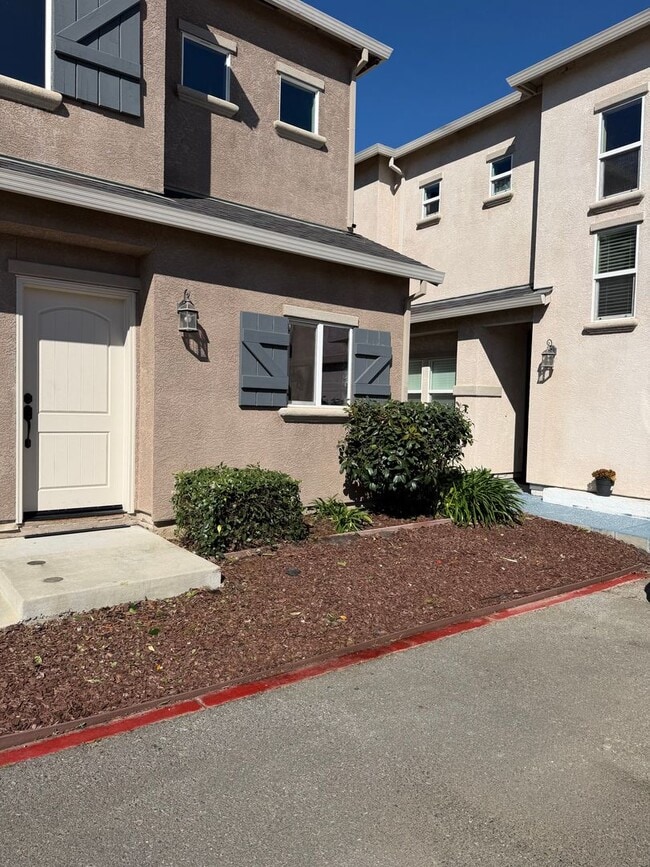 Building Photo - Beautiful Home Ready for Rent!