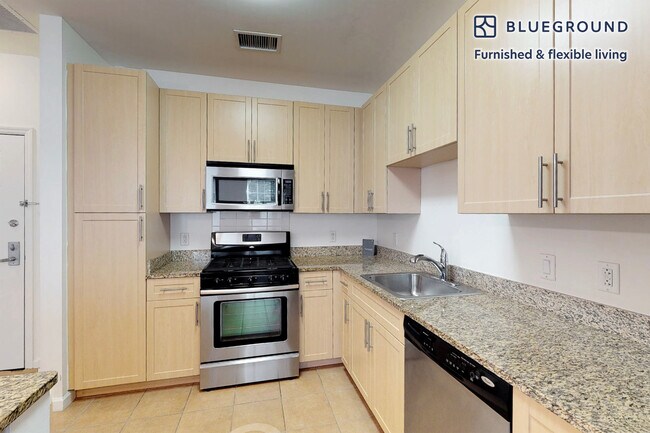 Building Photo - 27 Barker Ave