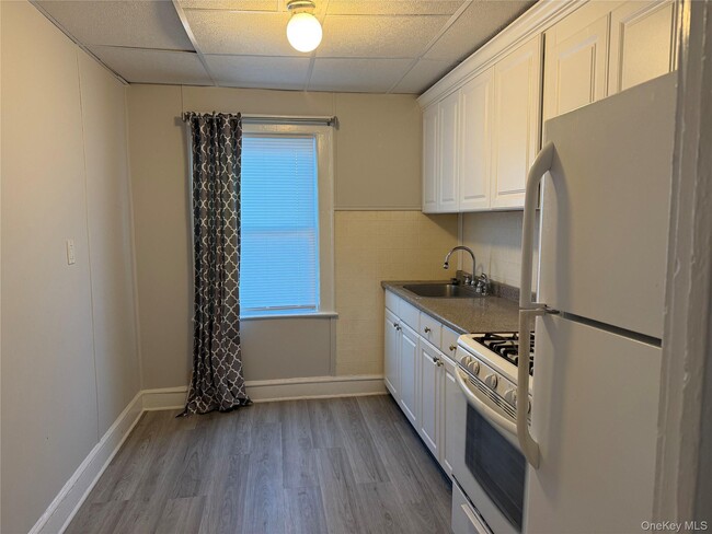 Building Photo - 50 The Crescent