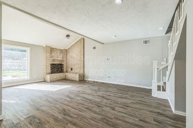 Building Photo - 16022 Spinnaker Dr