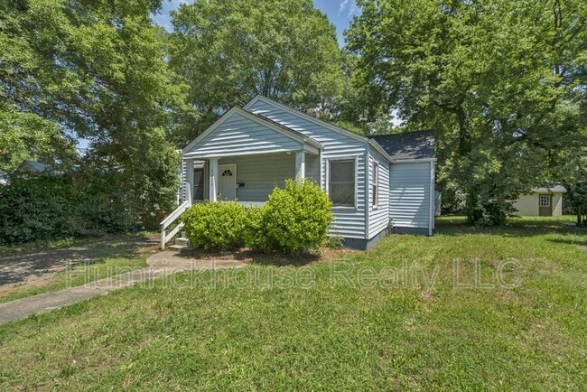 Building Photo - 2320 Olando St