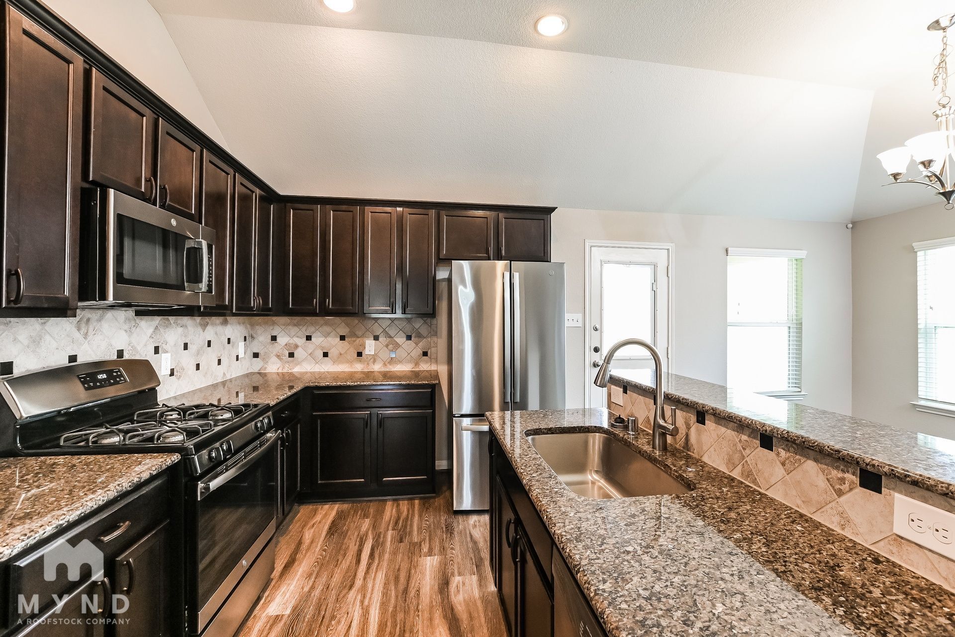 Building Photo - 16658 Bluefin St