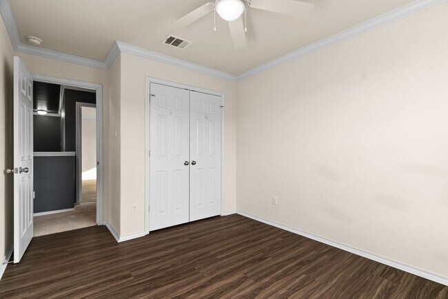 Building Photo - 9311 Sandyford Ct