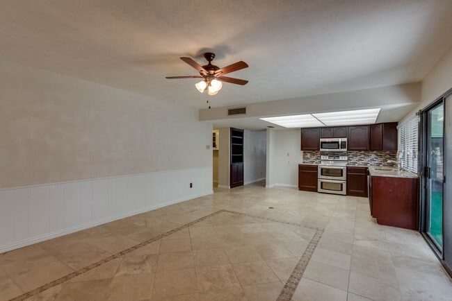 Building Photo - COMING SOON - FANTASTIC NORTH BEDFORD LOCATION