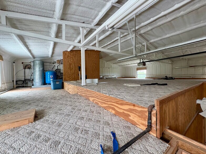 Building Photo - 3166 S FM 730