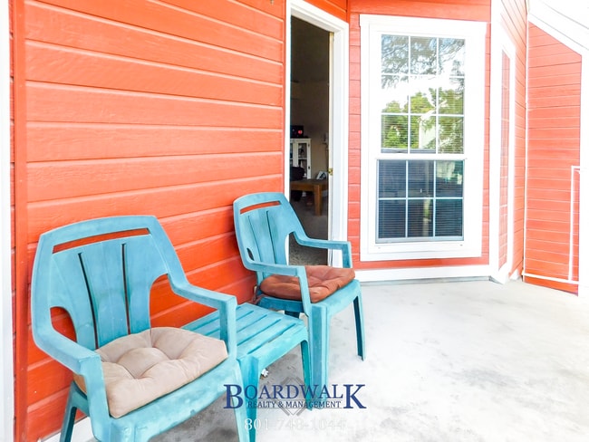 Building Photo - Charming 1-Bedroom Gem