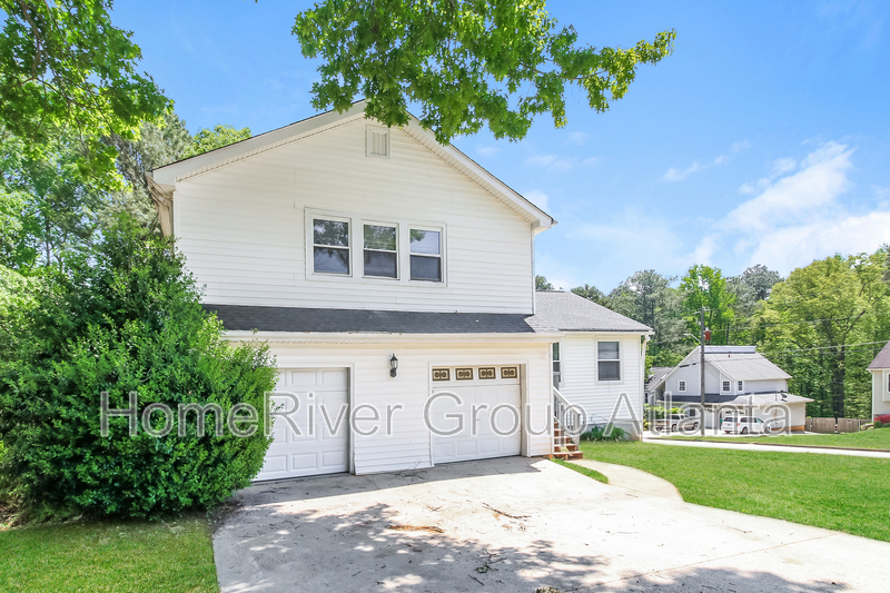 Building Photo - 3000 Sebring Ct