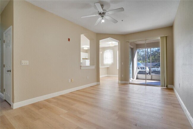 Building Photo - 5028 Sunridge Palms Dr