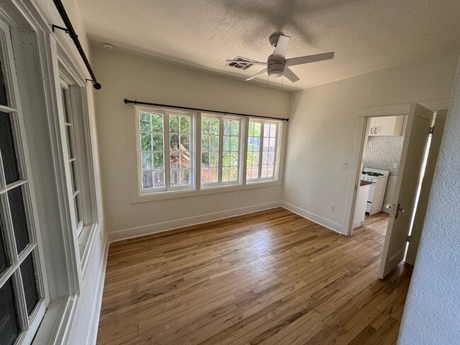 Building Photo - Coronado Historic District Duplex